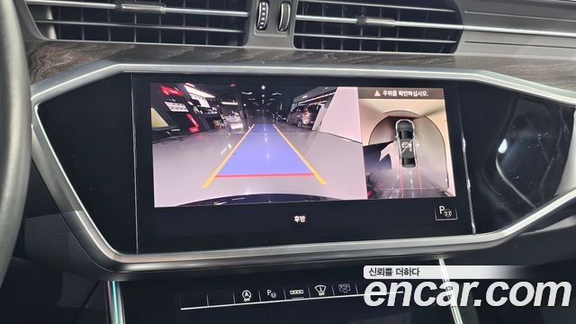 Audi A6 2022 — photo 14