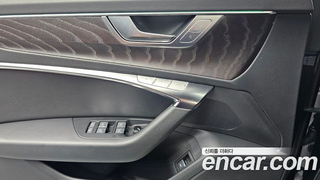 Audi A6 2022 — photo 17