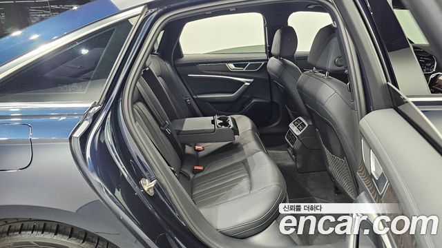 Audi A6 2022 — photo 18
