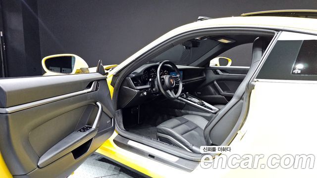 Porsche 911 2020 — photo 13