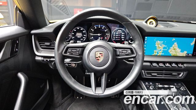 Porsche 911 2020 — photo 19