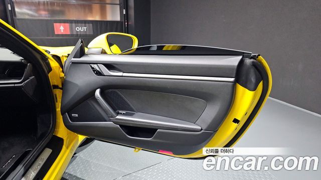 Porsche 911 2020 — photo 14