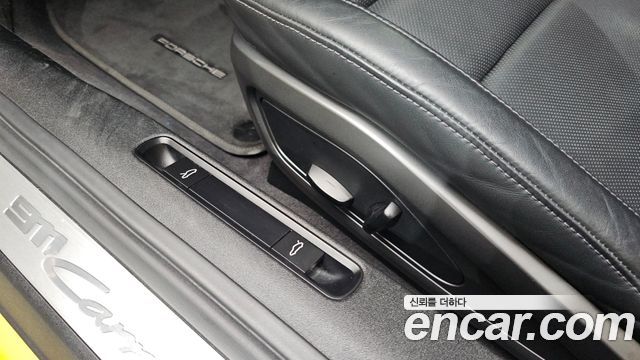 Porsche 911 2020 — photo 28