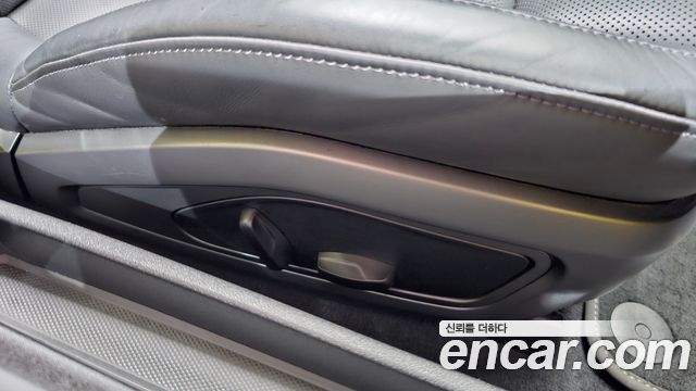 Porsche 911 2020 — photo 34