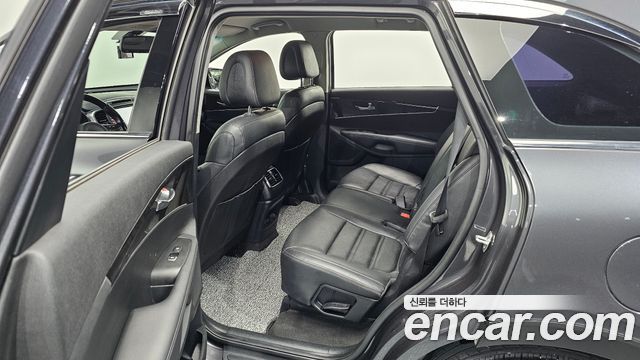 Kia Sorento 2016 — photo 12