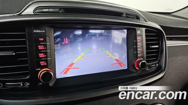 Kia Sorento 2016 — photo 17