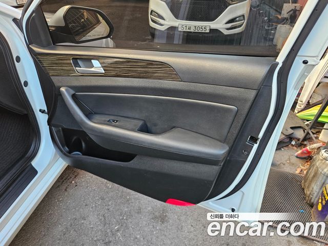 Hyundai Sonata 2016 — photo 18