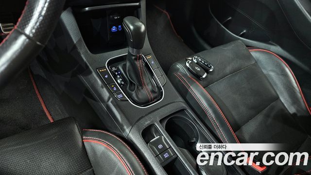 Hyundai i30 2017 — photo 12