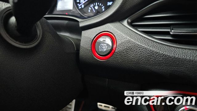 Hyundai i30 2017 — photo 24