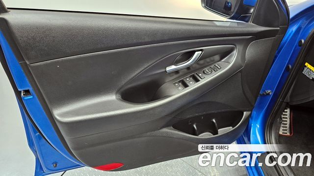Hyundai i30 2017 — photo 14