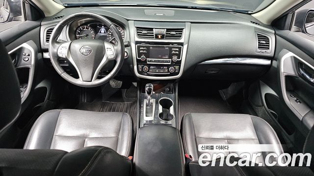 Nissan Altima 2018 — photo 7