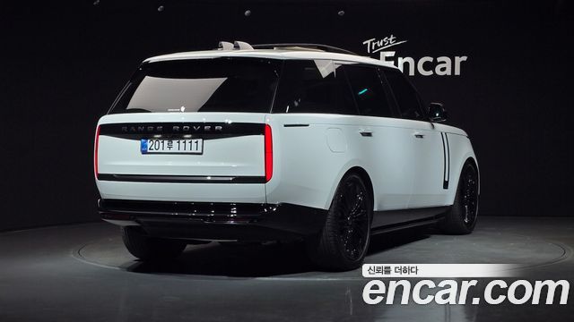 Land Rover Range Rover 2025 — photo 2