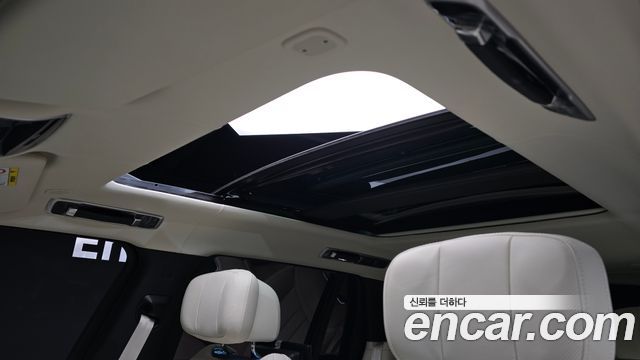 Land Rover Range Rover 2025 — photo 25
