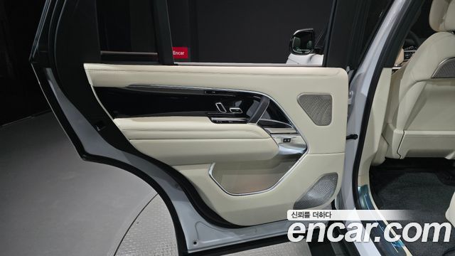 Land Rover Range Rover 2025 — photo 15
