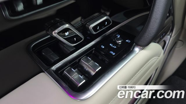 Land Rover Range Rover 2025 — photo 32
