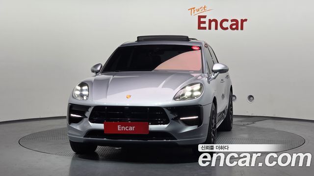 Porsche Macan 2021 — photo 3