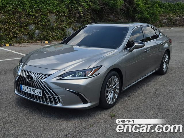 Lexus ES 2026 — photo 1