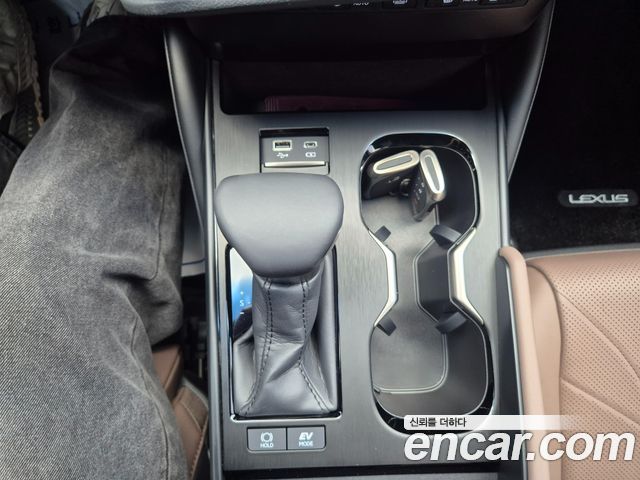 Lexus ES 2026 — photo 9
