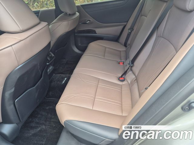 Lexus ES 2026 — photo 10
