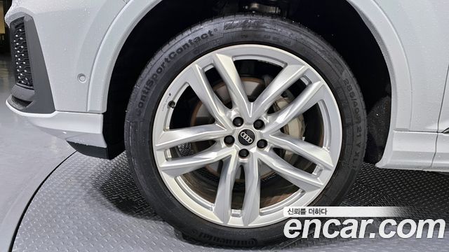 Audi Q7 2023 — photo 5