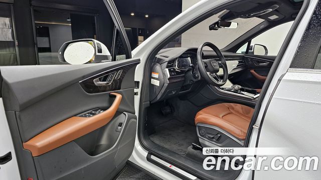 Audi Q7 2023 — photo 13
