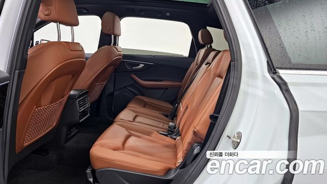 Audi Q7 2023 — photo 16
