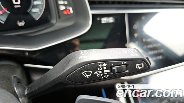 Audi Q7 2023 — photo 29