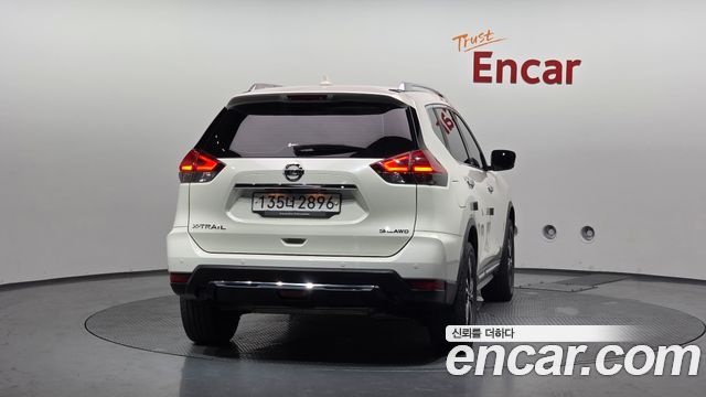 Nissan X-Trail 2018 — photo 4