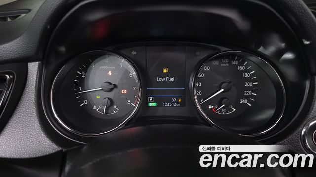Nissan X-Trail 2018 — photo 11