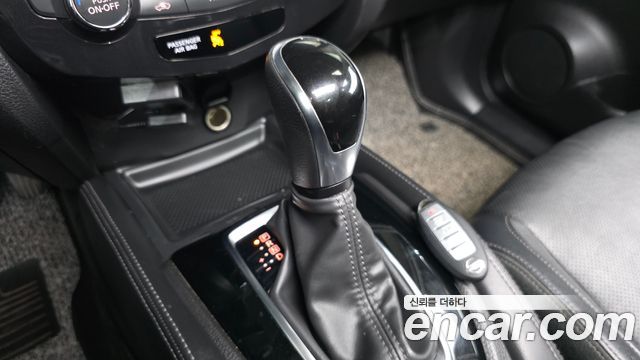 Nissan X-Trail 2018 — photo 12