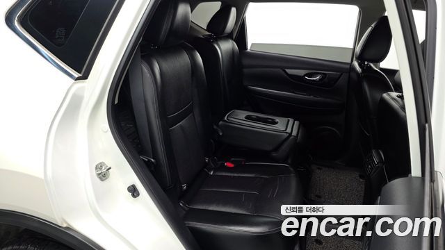 Nissan X-Trail 2018 — photo 17