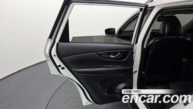 Nissan X-Trail 2018 — photo 15