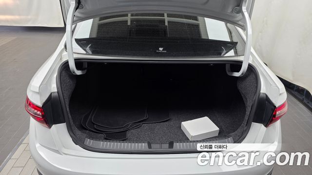 Volkswagen Jetta 2023 — photo 26