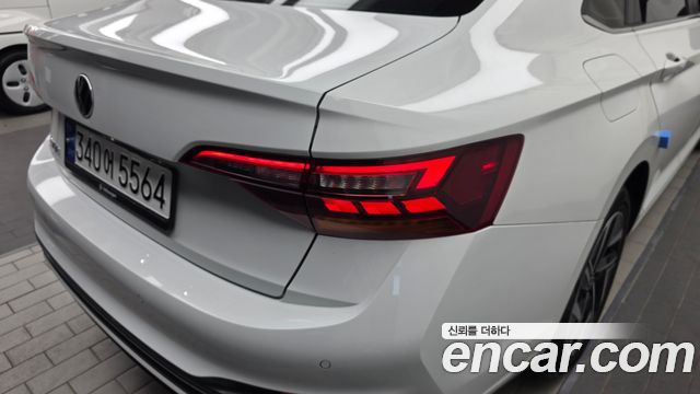 Volkswagen Jetta 2023 — photo 9