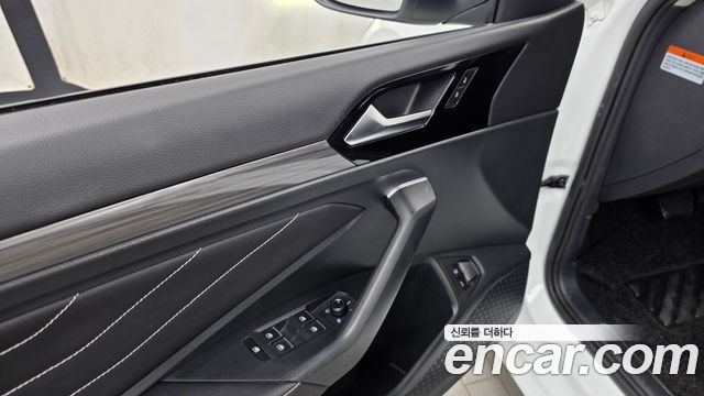 Volkswagen Jetta 2023 — photo 30