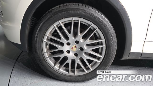 Porsche Cayenne 2012 — photo 5