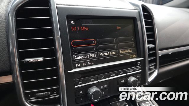 Porsche Cayenne 2012 — photo 20