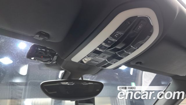 Porsche Cayenne 2012 — photo 22