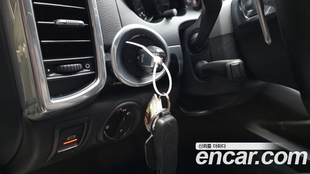Porsche Cayenne 2012 — photo 27