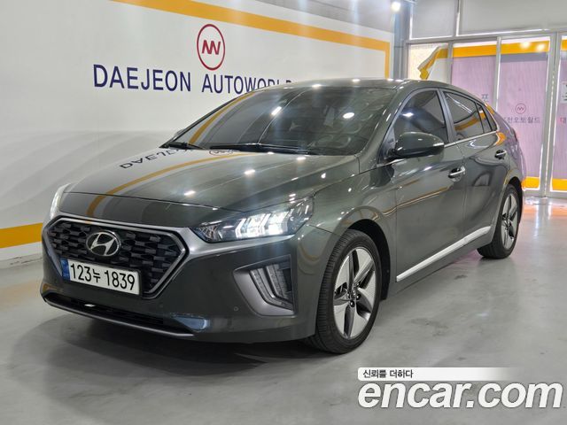 Hyundai Ioniq 2020 — photo 2