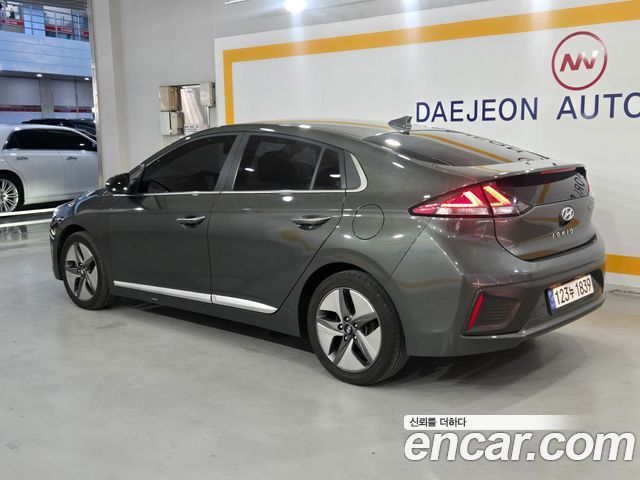 Hyundai Ioniq 2020 — photo 3