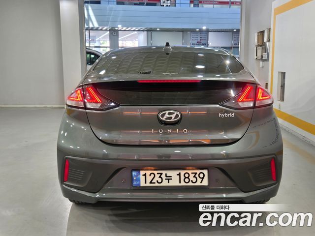 Hyundai Ioniq 2020 — photo 4