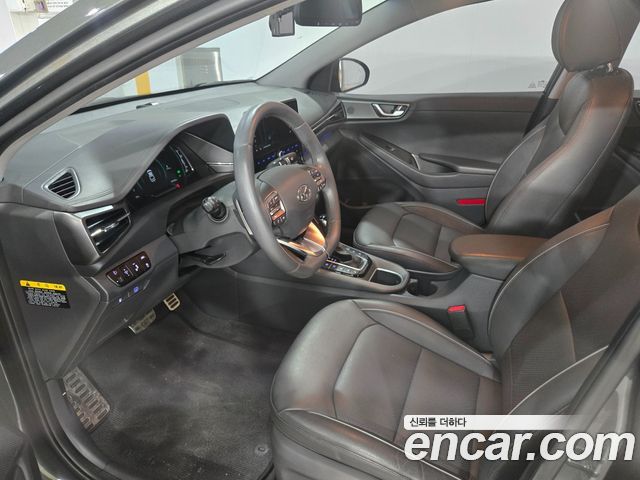 Hyundai Ioniq 2020 — photo 17