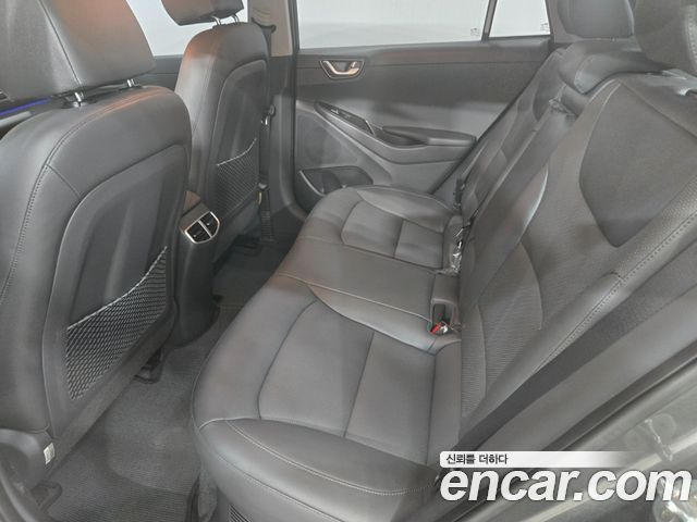 Hyundai Ioniq 2020 — photo 18