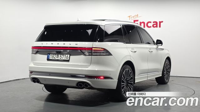 Lincoln Aviator 2023 — photo 2