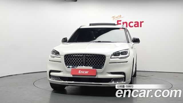 Lincoln Aviator 2023 — photo 3