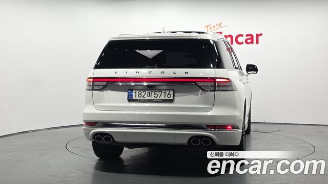 Lincoln Aviator 2023 — photo 4