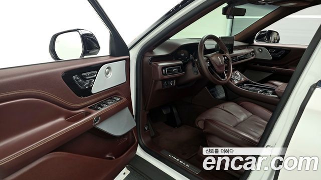 Lincoln Aviator 2023 — photo 10