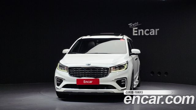 Kia Canival 2019 — photo 3