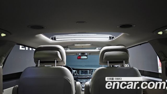 Kia Canival 2019 — photo 21